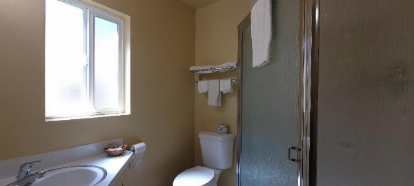 Lakeview Inn image 44