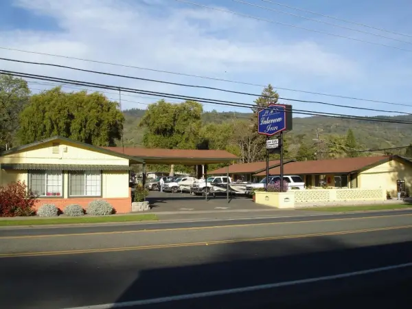 Lakeview Inn Main image