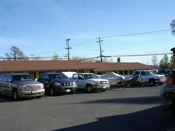 Lakeview Inn 4
