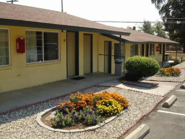 Lakeview Inn 9
